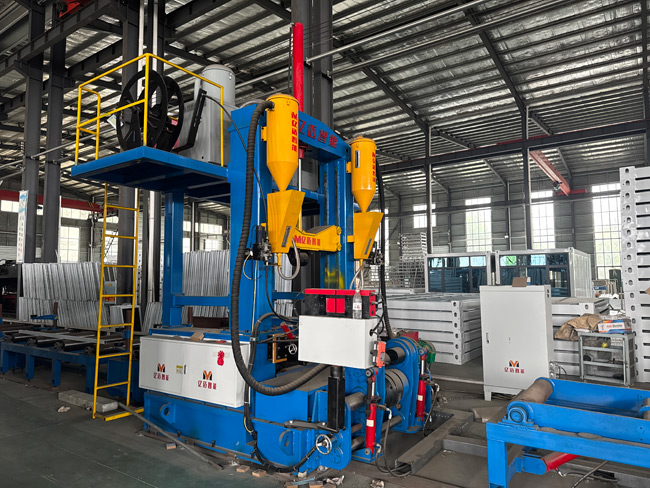 鋼結(jié)構(gòu)